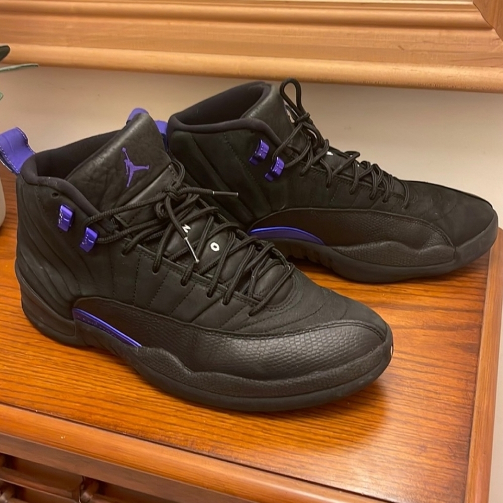 Jordan 12's